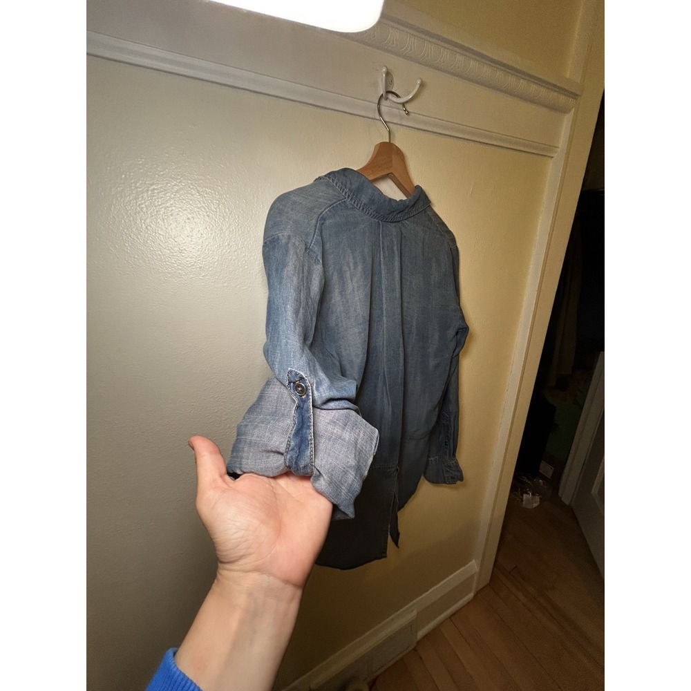 Women's Cloth & Stone Chambray Hidden Button Up‎ High Low Shirt Size Small - Picture 8 of 9